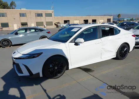 2025 Toyota Camry Se из США, поврежденный, VIN 4T1DAACK3SU182589